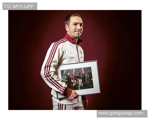 德国足球巨星风采：从贝肯鲍尔到勒万多夫斯基的辉煌历程